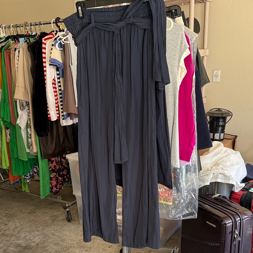Elegant Navy Women's Travel Pant